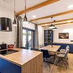 بيت للعطل House Medvjed Kupjak